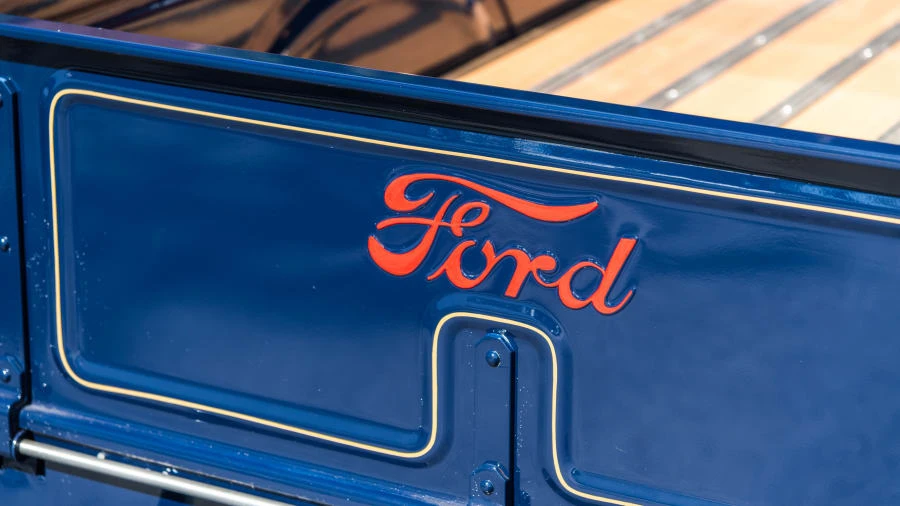 1935 Ford Model 48 & 68 - Image 9 of 20