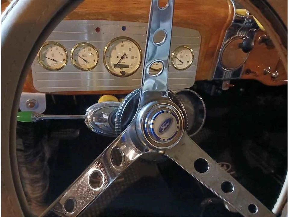 1935 Ford Model 48 & 68 - Image 5 of 8