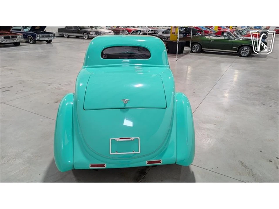 1935 Ford Model 48 & 68 - Image 11 of 31