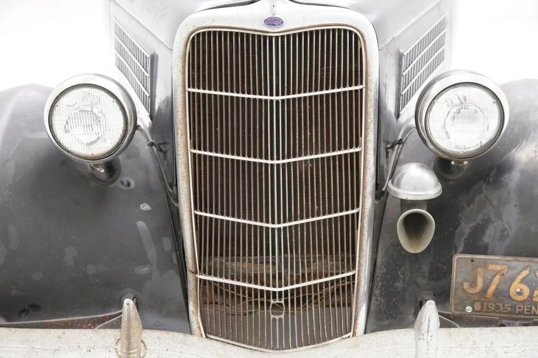 1935 Ford Model 48 & 68 - Image 14 of 31