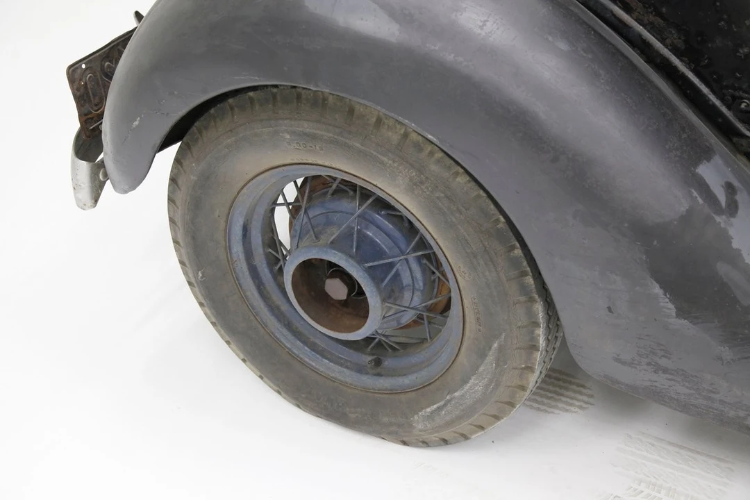 1935 Ford Model 48 & 68 - Image 20 of 31