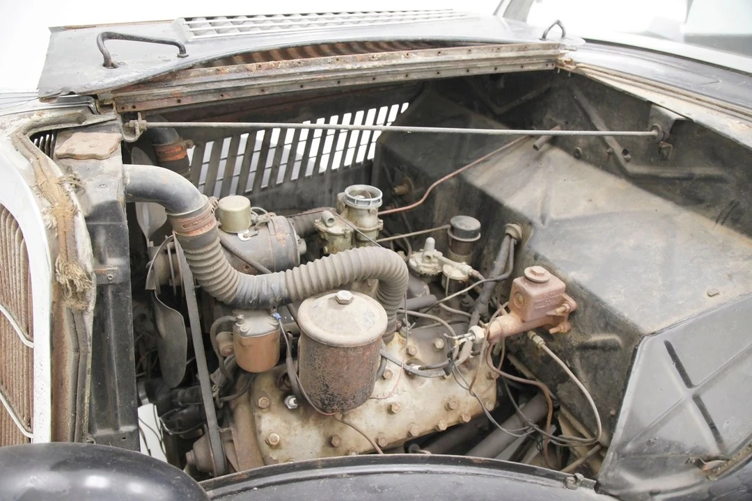 1935 Ford Model 48 & 68 - Image 9 of 31