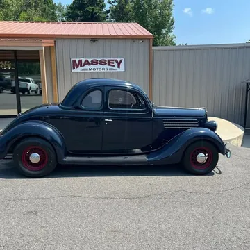 1935 Ford 5 Window Coupe
