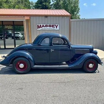 1935 Ford 5 Window Coupe