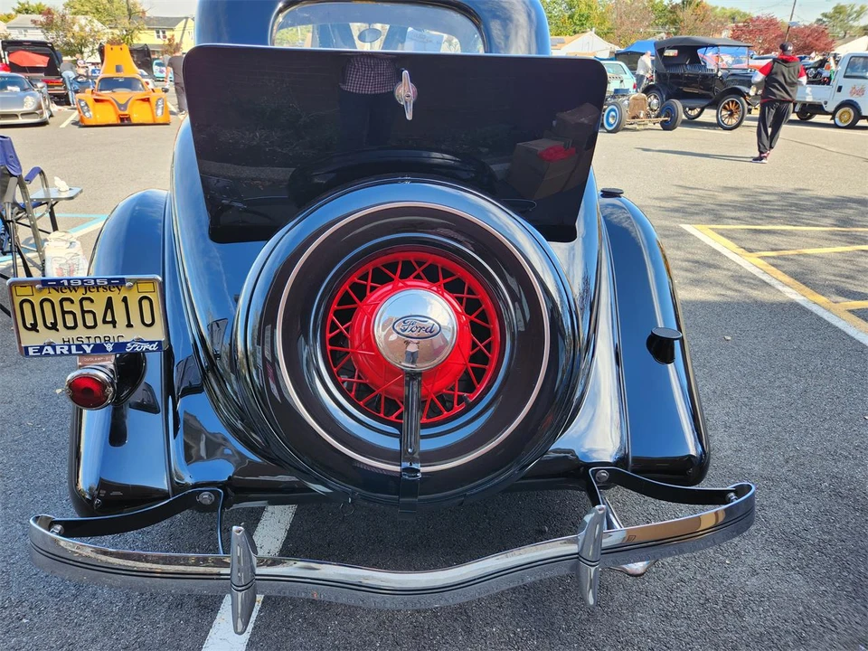 1935 Ford Model 48 & 68 - Image 5 of 10