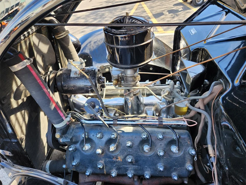 1935 Ford Model 48 & 68 - Image 9 of 10