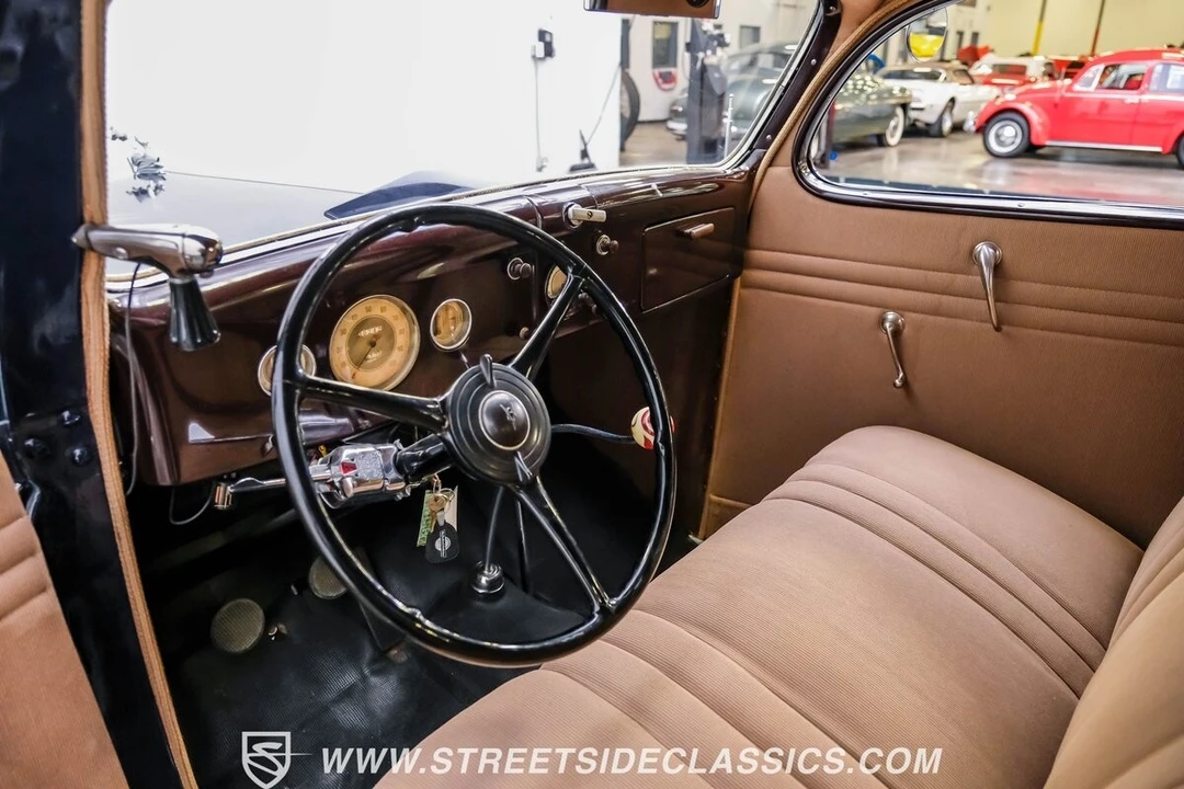 1935 Ford Model 48 & 68 - Image 5 of 12