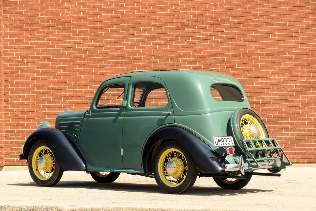 1935 Ford Model 48 & 68 - Image 4 of 14