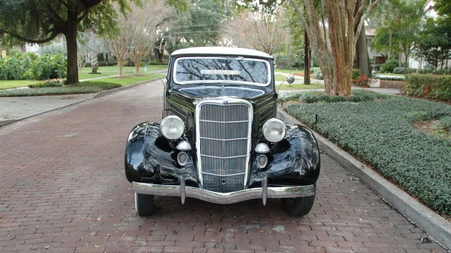 1935 Ford Model 48 & 68 - Image 10 of 11