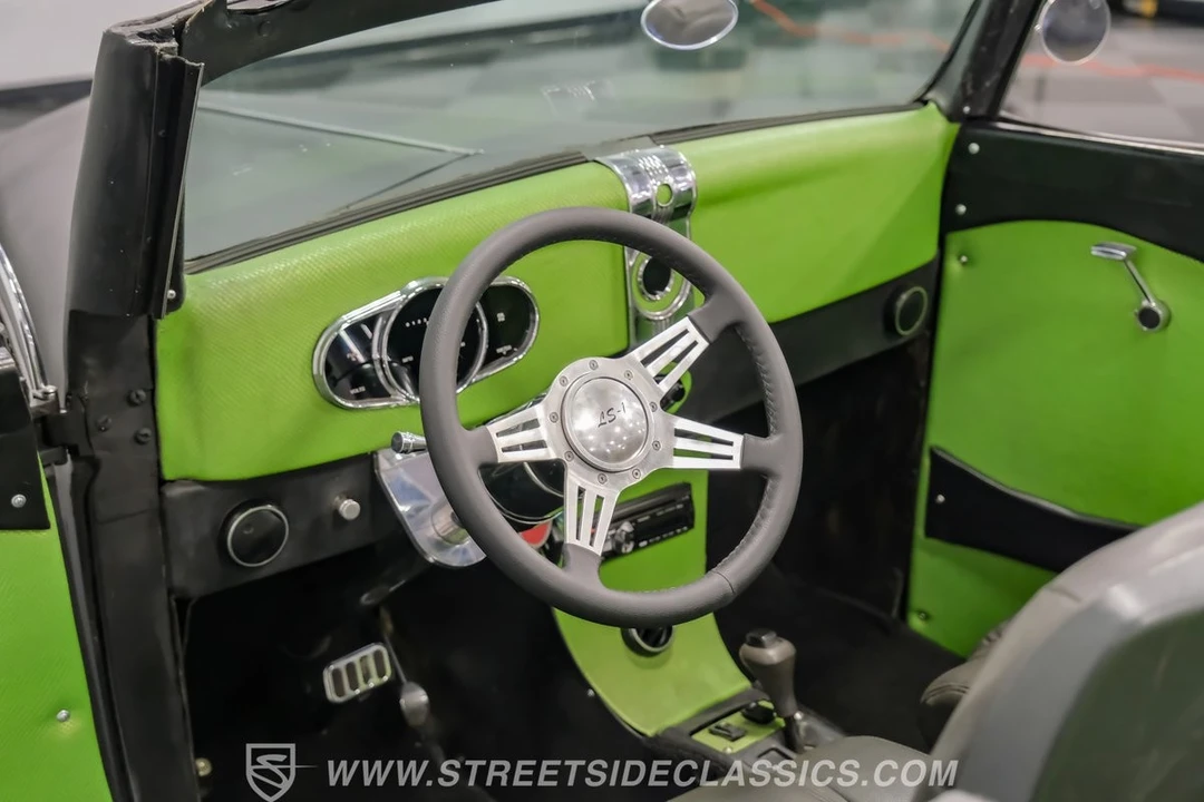 1935 Ford Model 48 & 68 - Image 4 of 12