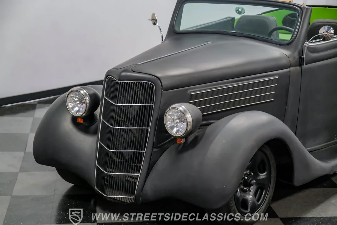 1935 Ford Model 48 & 68 - Image 18 of 21