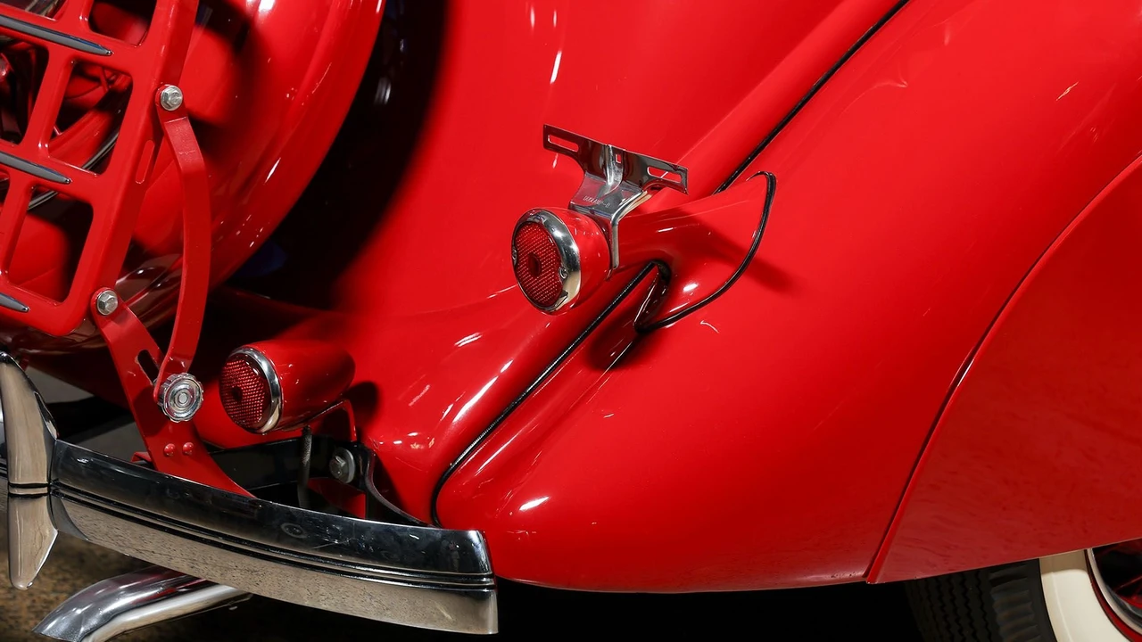 1935 Ford Model 48 & 68 - Image 23 of 31