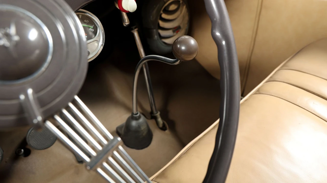 1935 Ford Model 48 & 68 - Image 30 of 31