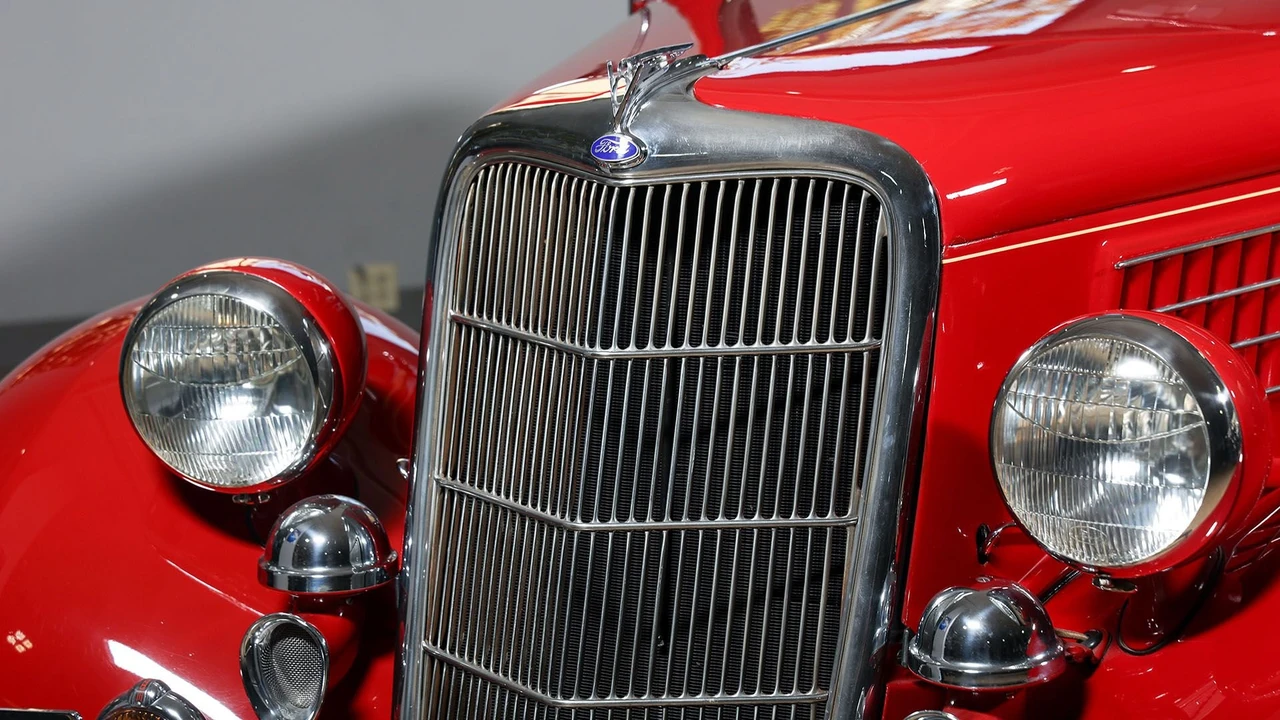1935 Ford Model 48 & 68 - Image 15 of 31