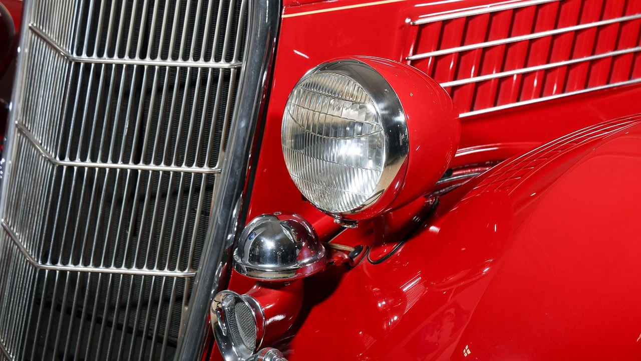 1935 Ford Model 48 & 68 - Image 9 of 31