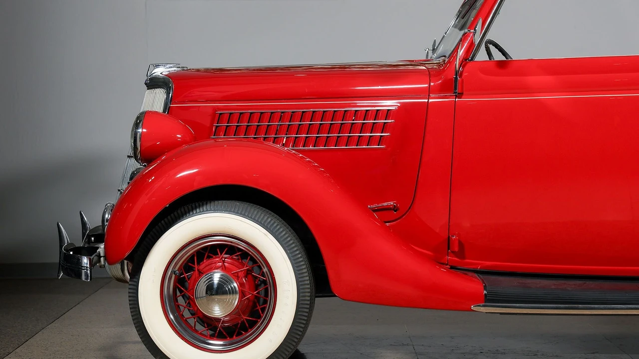 1935 Ford Model 48 & 68 - Image 19 of 31