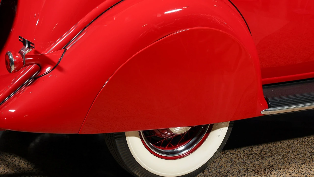 1935 Ford Model 48 & 68 - Image 27 of 31