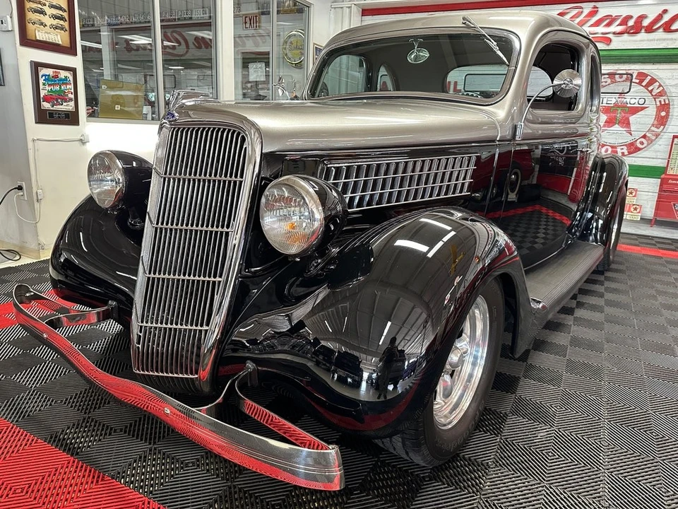 1935 Ford Model 48 & 68 - Image 6 of 31
