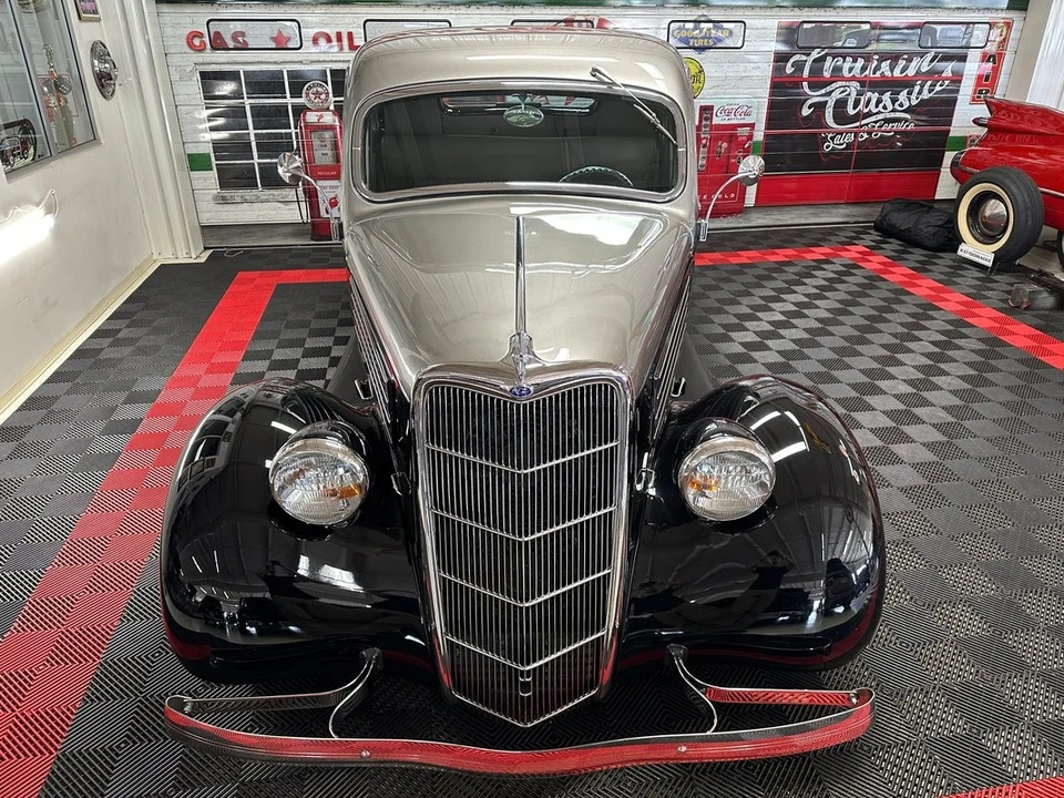 1935 Ford Model 48 & 68 - Image 4 of 31