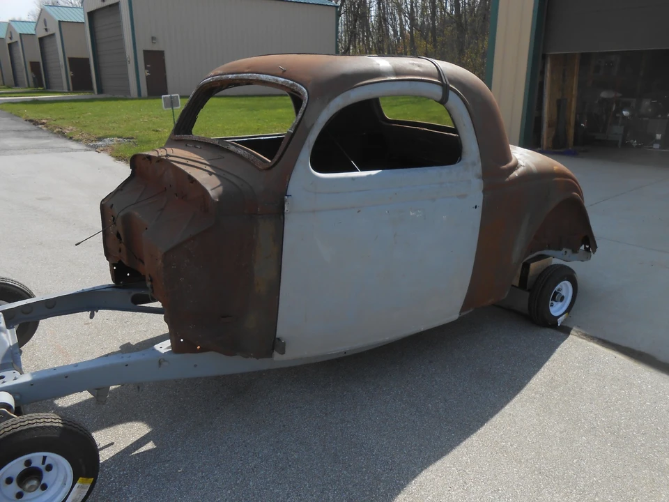 1935 Ford Model 48 & 68 - Image 6 of 6