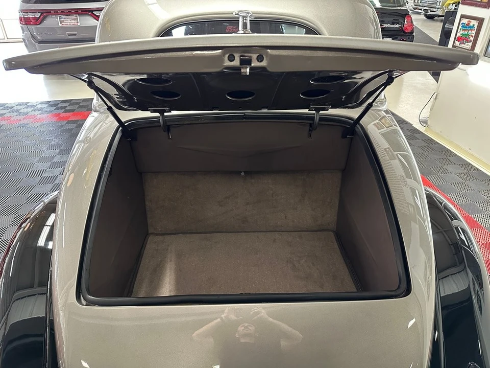 1935 Ford Model 48 & 68 - Image 22 of 31