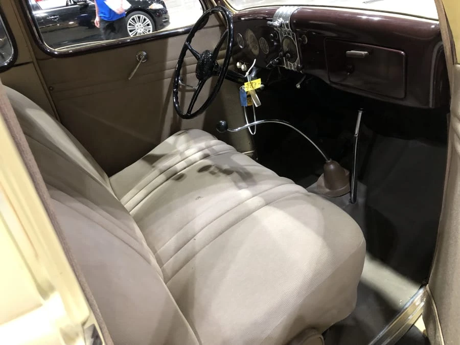 1935 Ford Model 48 & 68 - Image 4 of 4