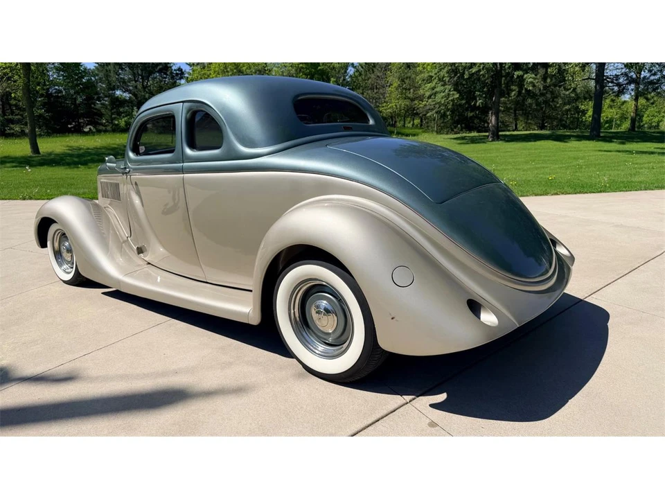 1935 Ford Model 48 & 68 - Image 7 of 31
