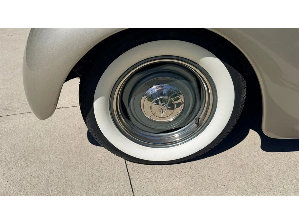 1935 Ford Model 48 & 68 - Image 24 of 31