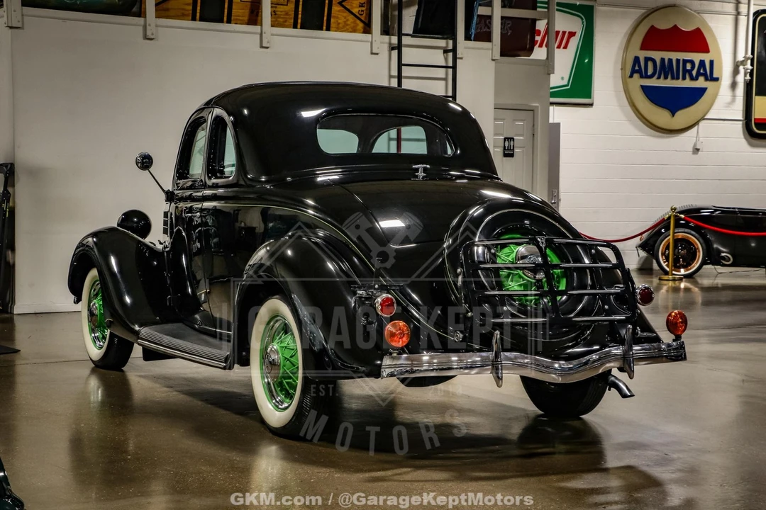 1935 Ford Model 48 & 68 - Image 8 of 31