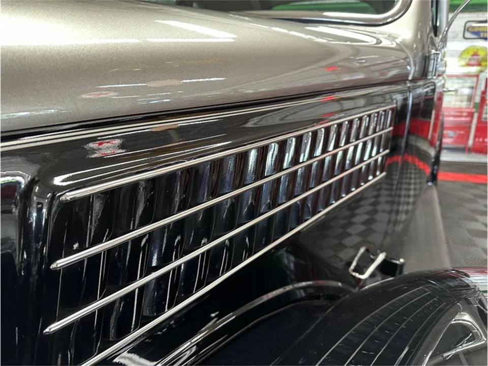 1935 Ford Model 48 & 68 - Image 9 of 31