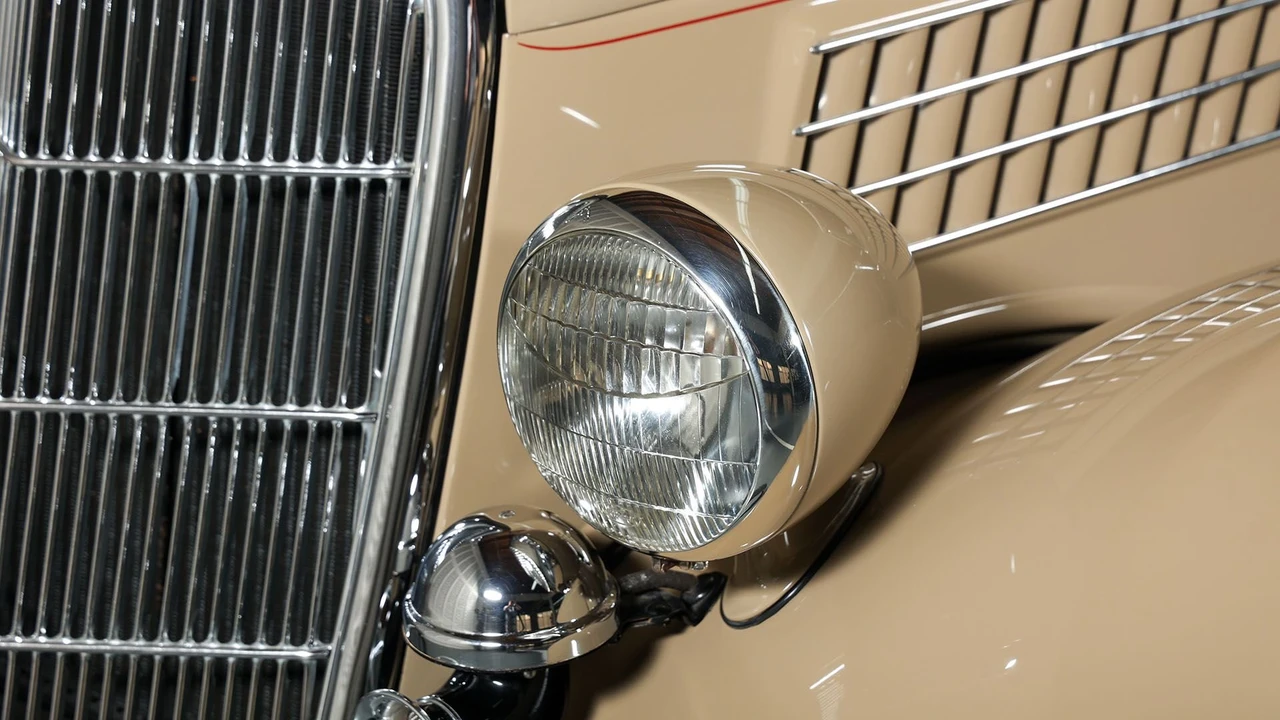 1935 Ford Standard & Deluxe & Super Deluxe - Image 12 of 31