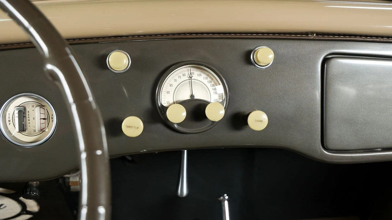 1935 Ford Standard & Deluxe & Super Deluxe - Image 24 of 31