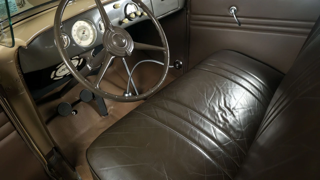 1935 Ford Standard & Deluxe & Super Deluxe - Image 3 of 31