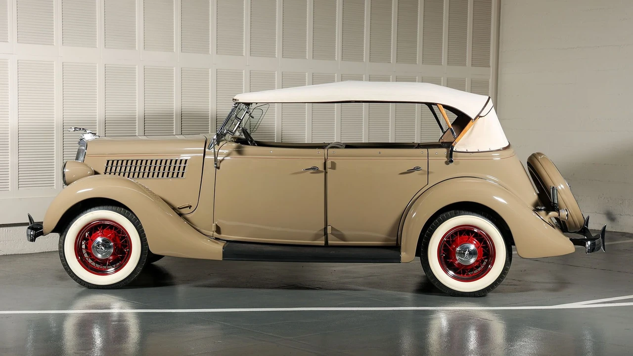 1935 Ford Standard & Deluxe & Super Deluxe - Image 4 of 31