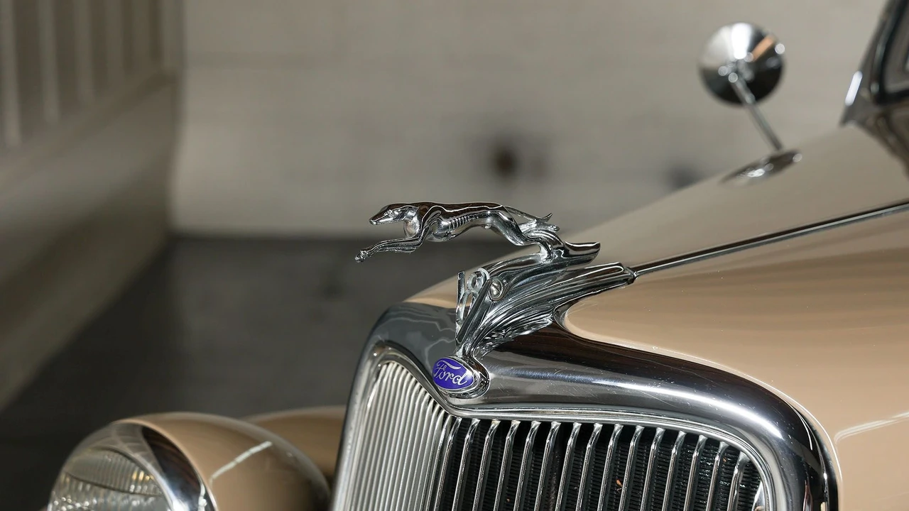 1935 Ford Standard & Deluxe & Super Deluxe - Image 14 of 31