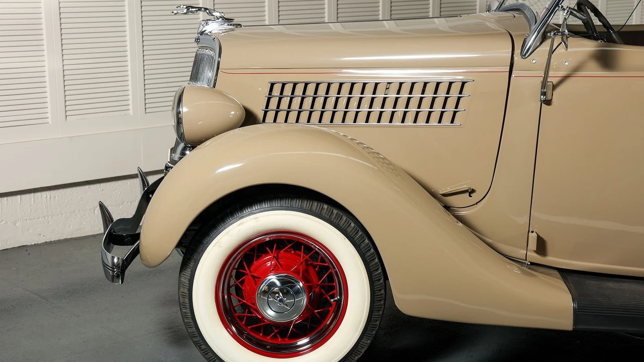 1935 Ford Standard & Deluxe & Super Deluxe - Image 8 of 31