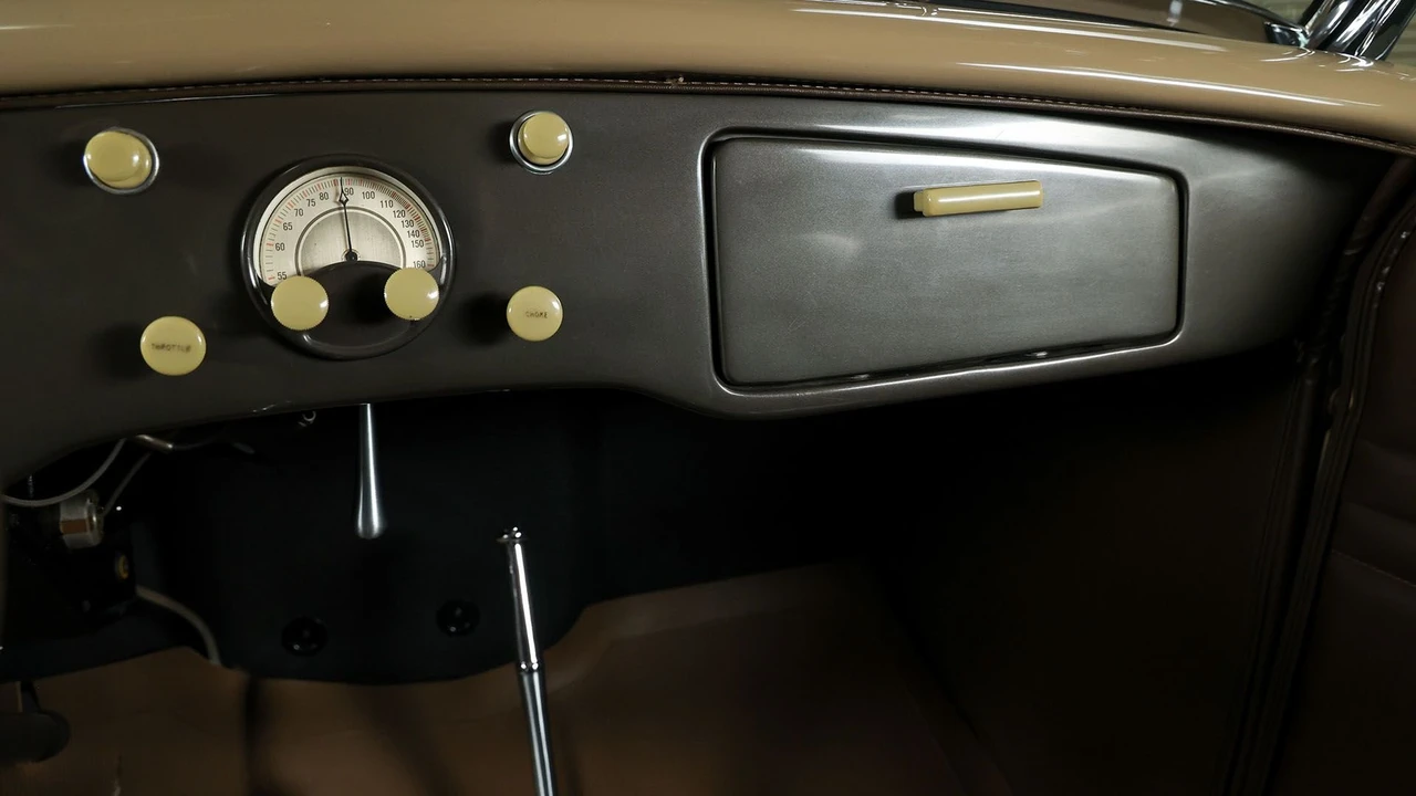 1935 Ford Standard & Deluxe & Super Deluxe - Image 26 of 31