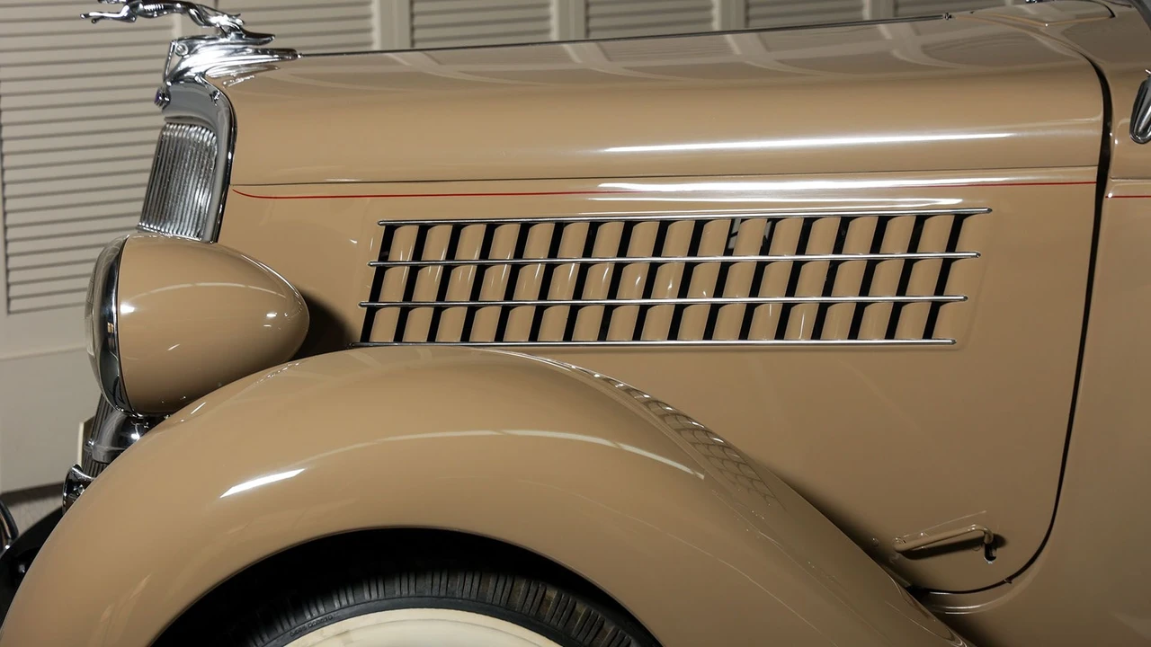 1935 Ford Standard & Deluxe & Super Deluxe - Image 10 of 31