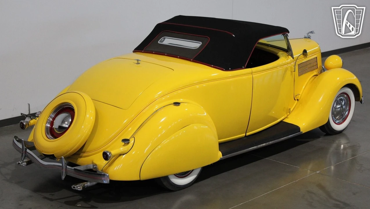 1935 Ford Model 48 & 68 - Image 10 of 12