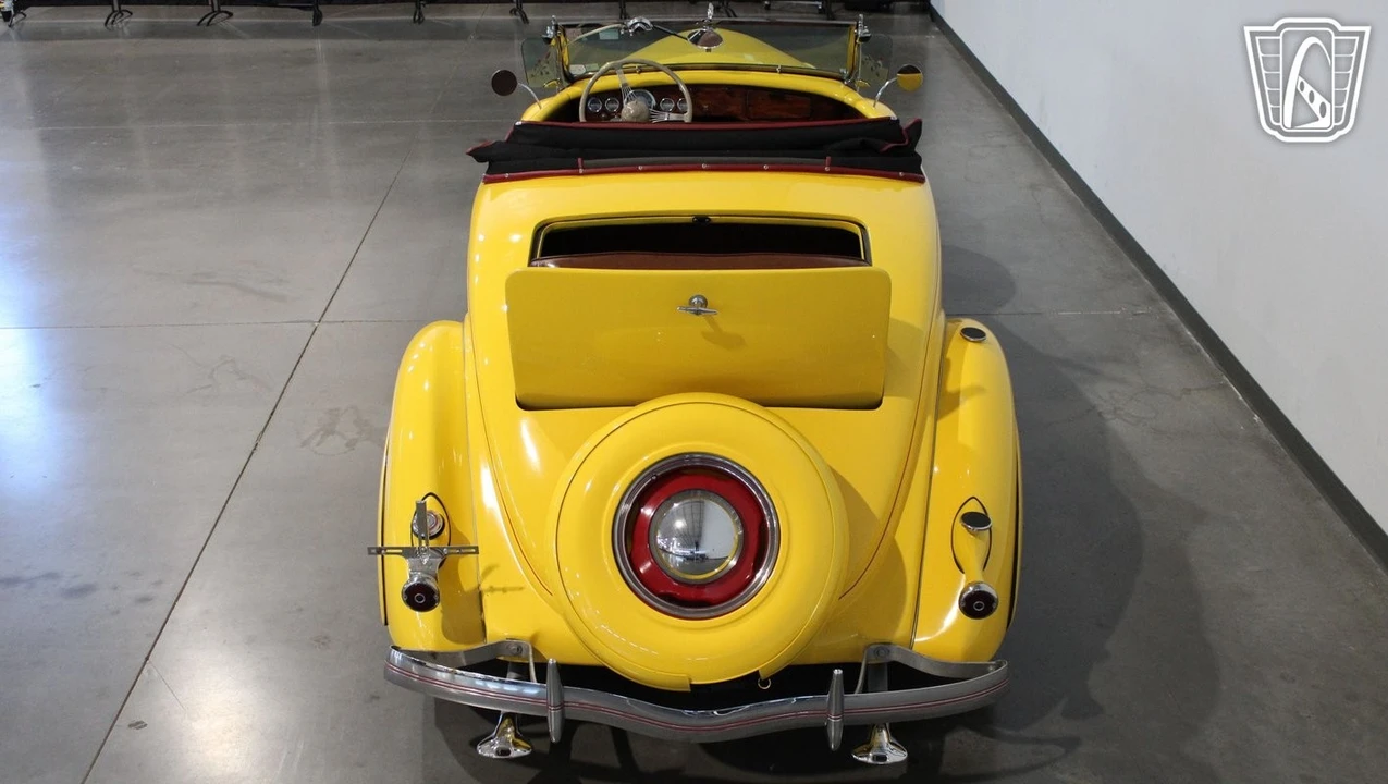 1935 Ford Model 48 & 68 - Image 11 of 12