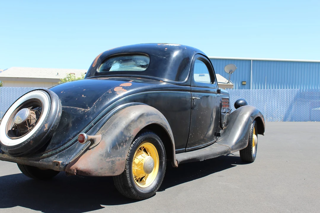 1935 Ford Model 48 & 68 - Image 9 of 31