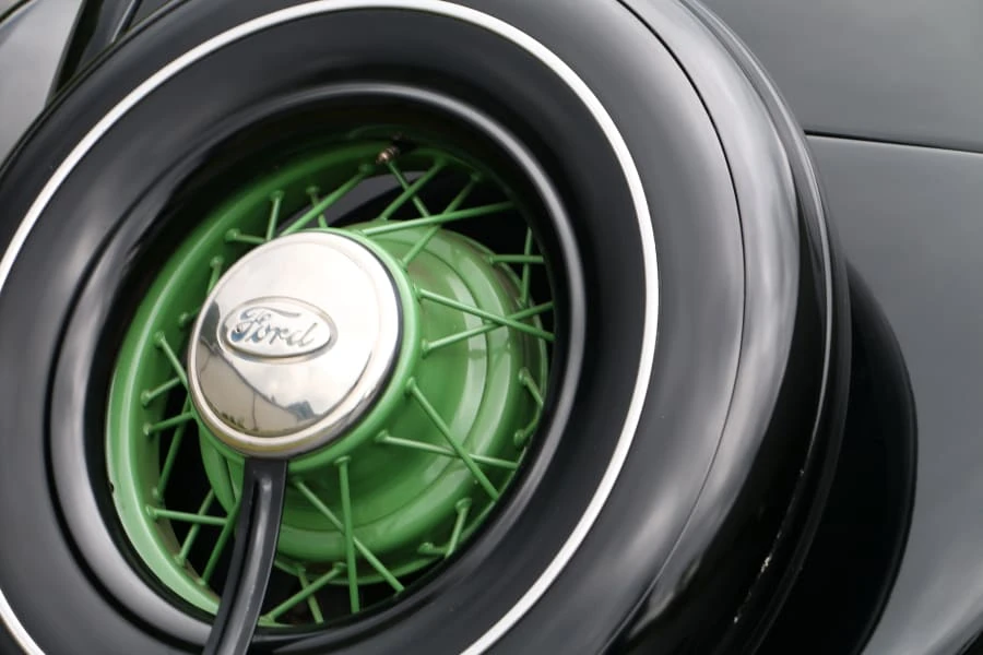 1935 Ford Model 48 & 68 - Image 5 of 14