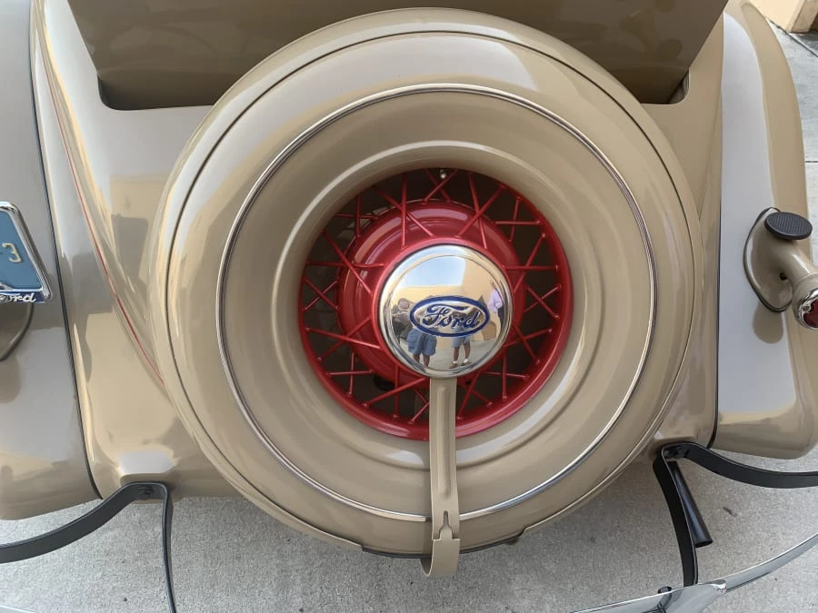1935 Ford Model 48 & 68 - Image 10 of 12