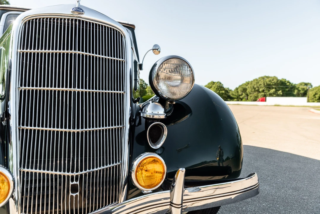 1935 Ford Model 48 & 68 - Image 25 of 31