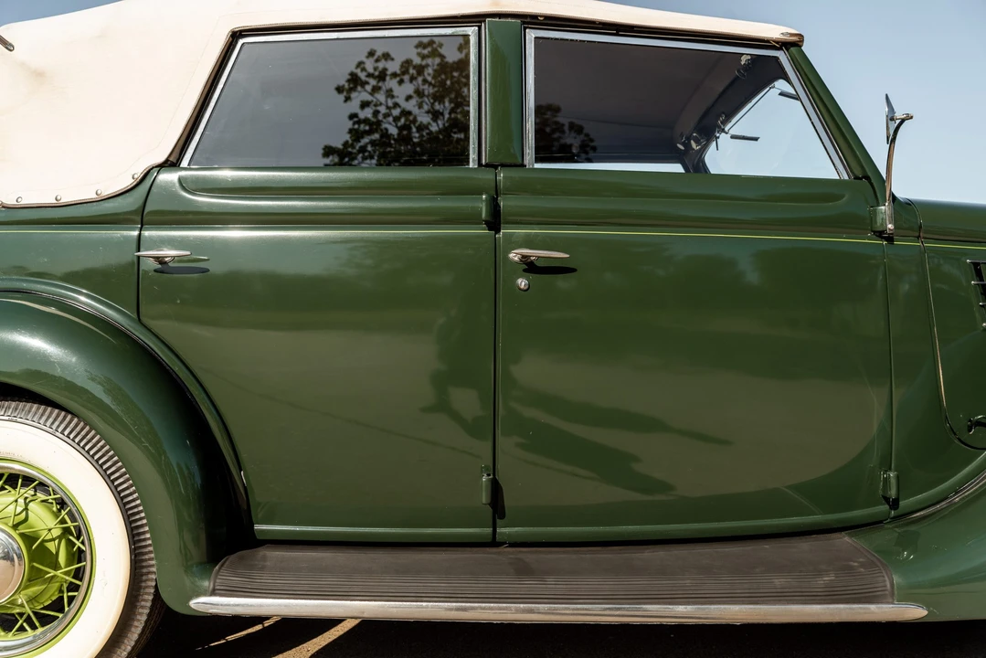 1935 Ford Model 48 & 68 - Image 29 of 31