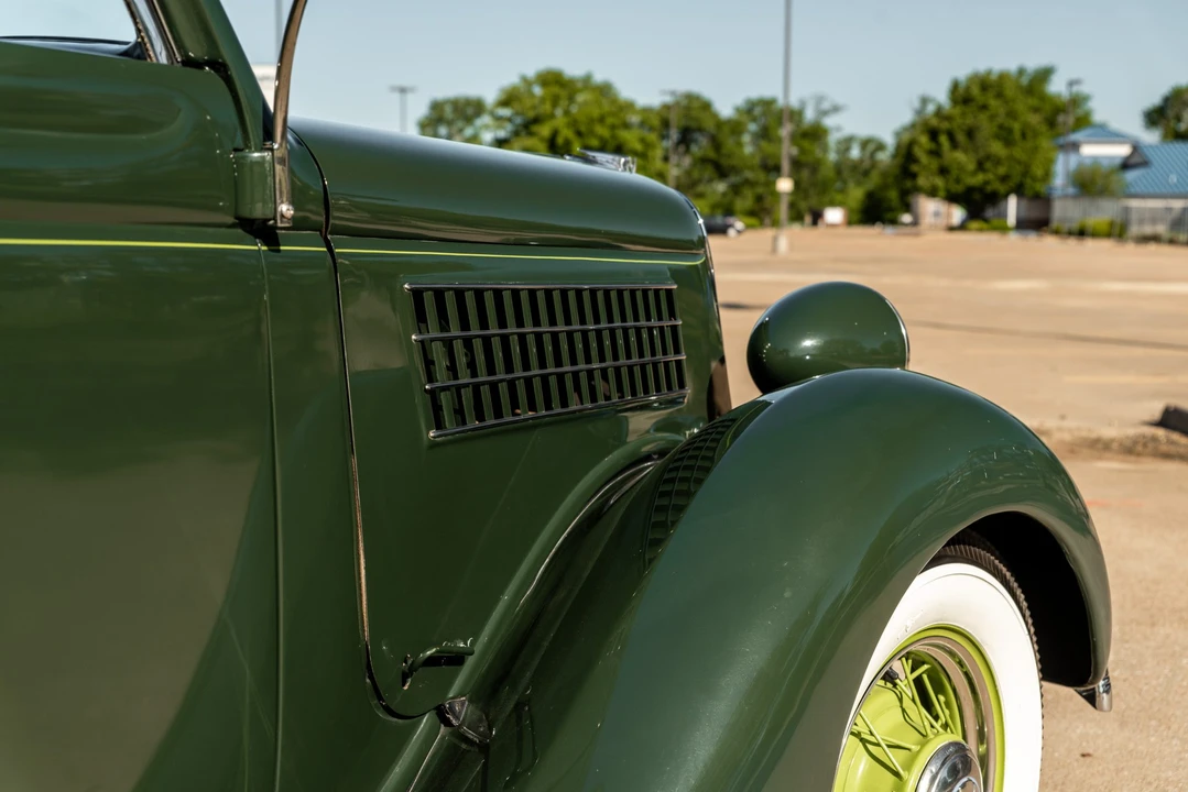 1935 Ford Model 48 & 68 - Image 28 of 31