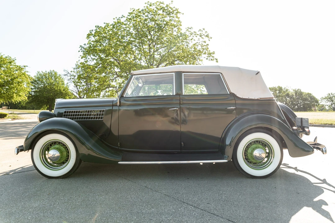 1935 Ford Model 48 & 68 - Image 15 of 31