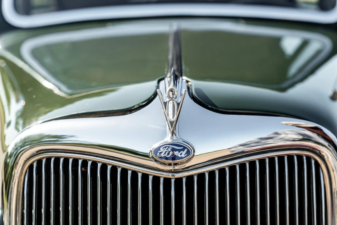 1935 Ford Model 48 & 68 - Image 23 of 31
