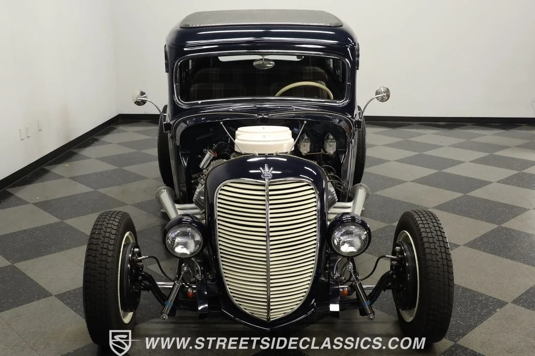 1935 Ford Standard & Deluxe & Super Deluxe - Image 16 of 21