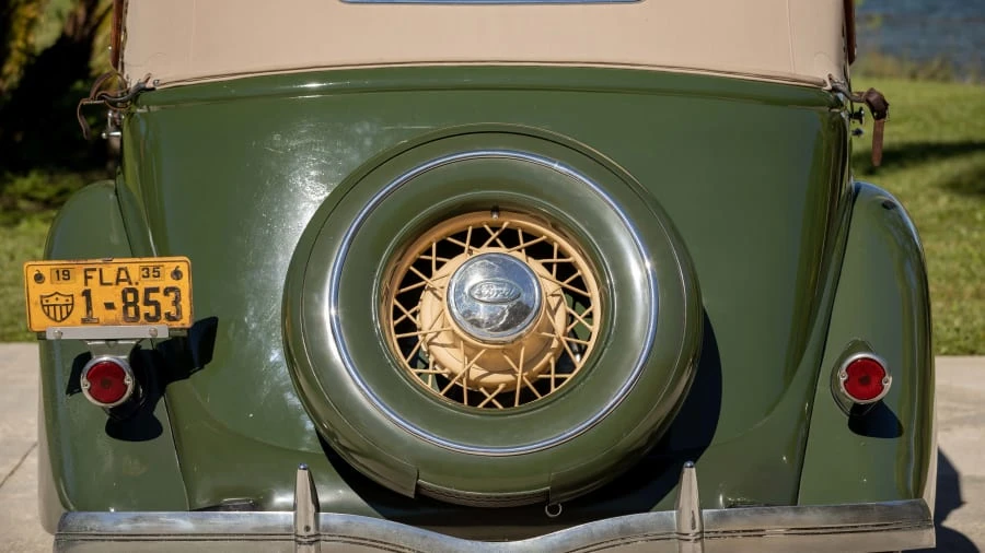 1935 Ford Model 48 & 68 - Image 23 of 24